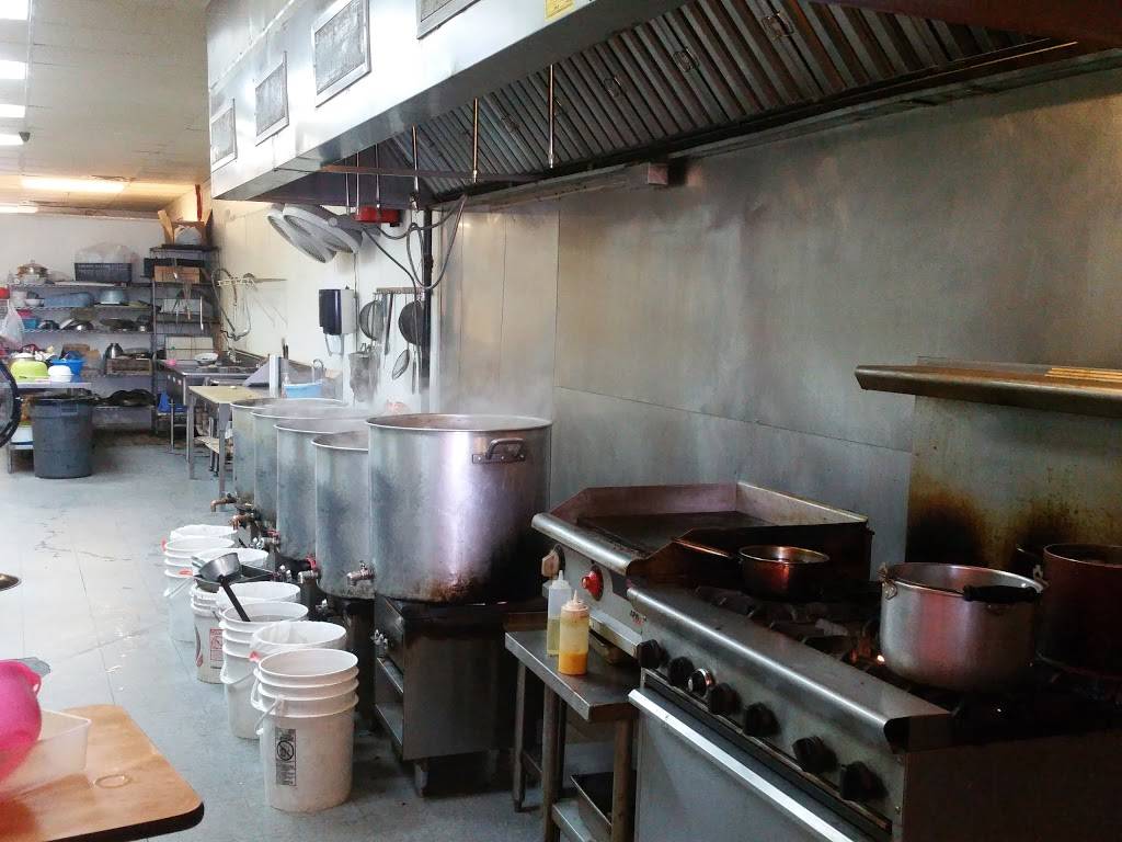 Banh Mi Lucky | restaurant | 25675 Joy Rd, Dearborn Heights, MI 48127, USA | 3134065719 OR +1 313-406-5719