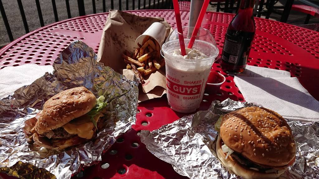 Five Guys | meal takeaway | 7026 Hwy 70 S, Nashville, TN 37221, USA | 6156730568 OR +1 615-673-0568