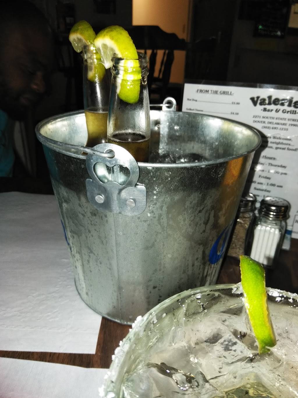 Valeries Bar & Grill | restaurant | 2271 S State St, Dover, DE 19901, USA | 3026971233 OR +1 302-697-1233