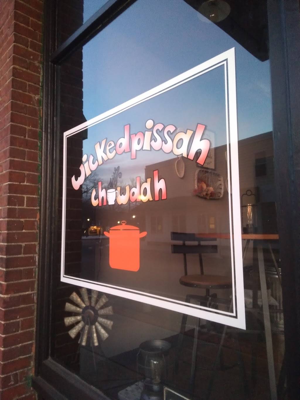 Wickedpissahchowdah | restaurant | 20 South St, Milford, NH 03055, USA | 6032135443 OR +1 603-213-5443