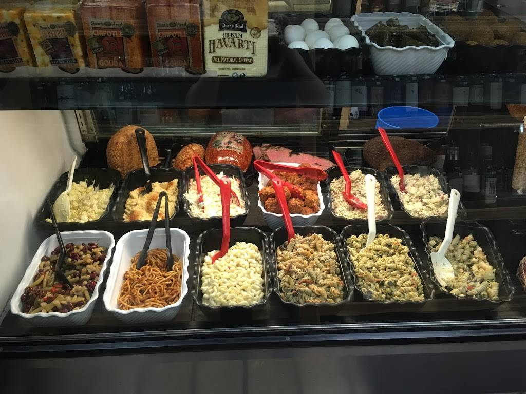 Golden Gate Market Deli & Liquor | restaurant | 2767 Lombard St, San Francisco, CA 94123, USA | 4153466052 OR +1 415-346-6052