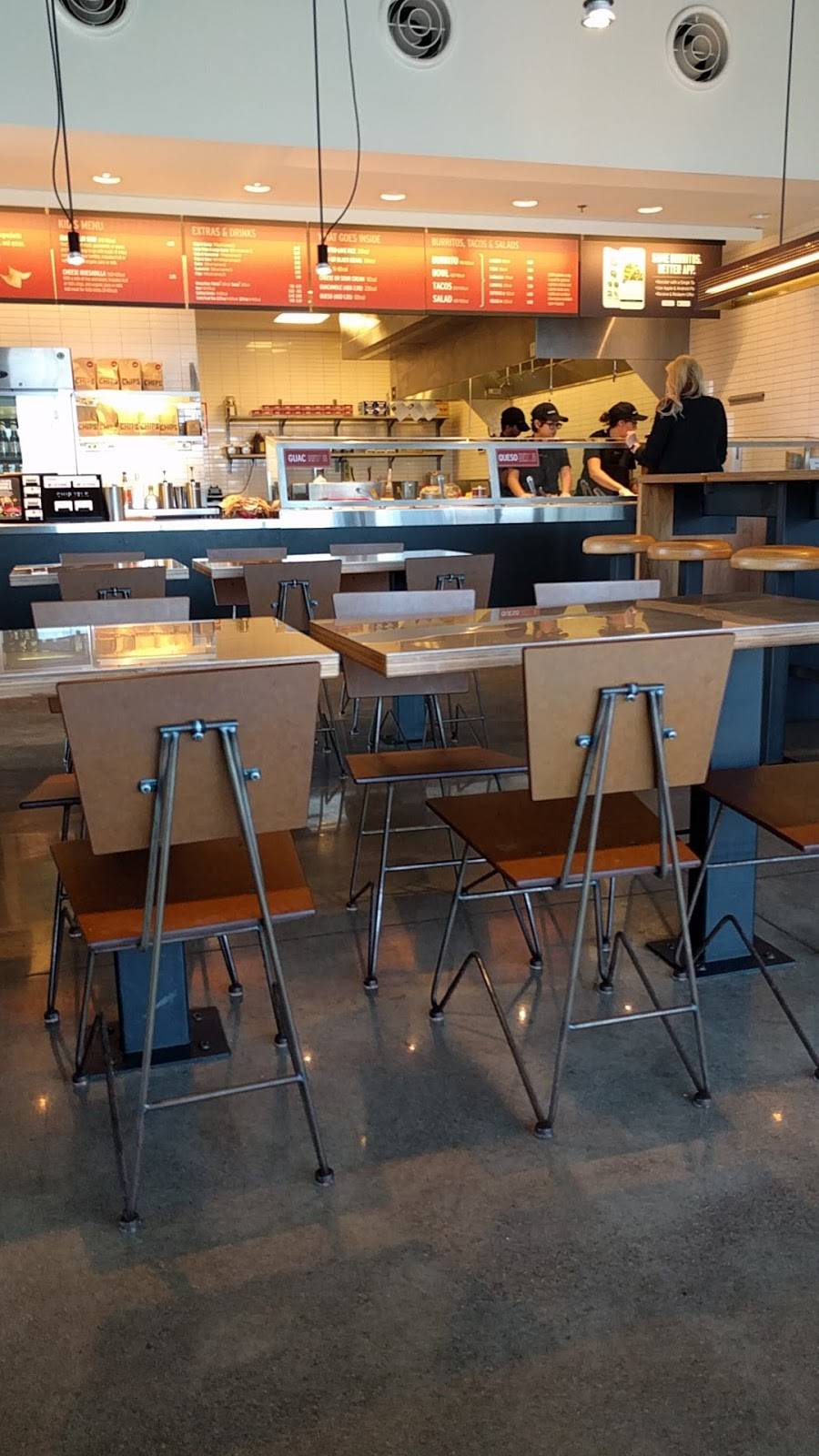 Chipotle Mexican Grill | restaurant | 213 Interstate 45 S, Huntsville, TX 77340, USA | 9364351861 OR +1 936-435-1861