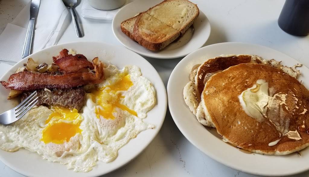 Lollys Hut | meal takeaway | 1290 Old Country Rd, Riverhead, NY 11901, USA | 6317277020 OR +1 631-727-7020