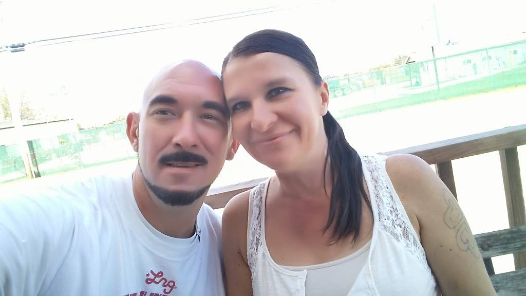 Mugs & Jugs Draft House | restaurant | 1309 Old US Rte 35 SE, Washington Ct Hs, OH 43160, USA | 7403355963 OR +1 740-335-5963