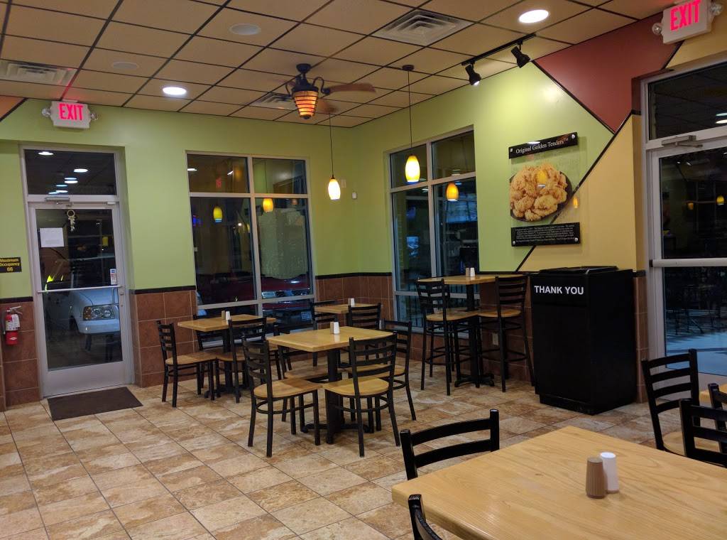 Golden Chick | meal takeaway | 900 S Carrier Pkwy, Grand Prairie, TX 75051, USA | 2144123270 OR +1 214-412-3270