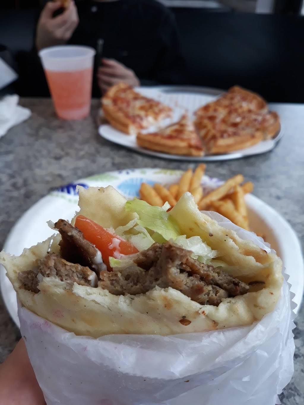 Leos T-Bird Pizza | restaurant | 366 Chandler St, Worcester, MA 01602, USA | 5088310411 OR +1 508-831-0411