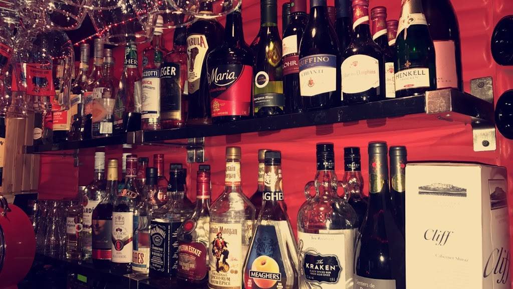 Bistro Chez Clo | night club | 1492 Avenue de Grand-Mère, Grand-Mère, QC G9T 2J8, Canada | 8195334873 OR +1 819-533-4873