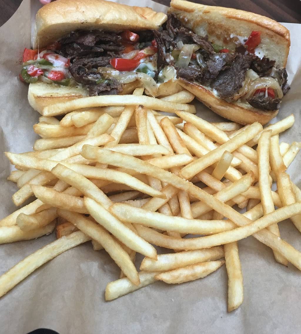 Village Burgers | restaurant | 201 S Estes Dr, Chapel Hill, NC 27514, USA | 9192404008 OR +1 919-240-4008