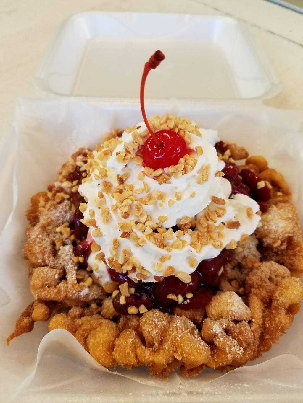 Camerons Ice Cream & Grill | restaurant | 1401 W Diversey Pkwy, Chicago, IL 60614, USA | 7738809119 OR +1 773-880-9119