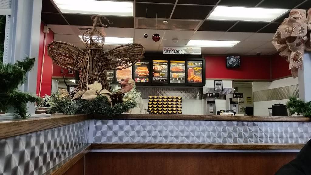 Hardees | restaurant | 889 Village Hwy, Rustburg, VA 24588, USA | 4343323800 OR +1 434-332-3800