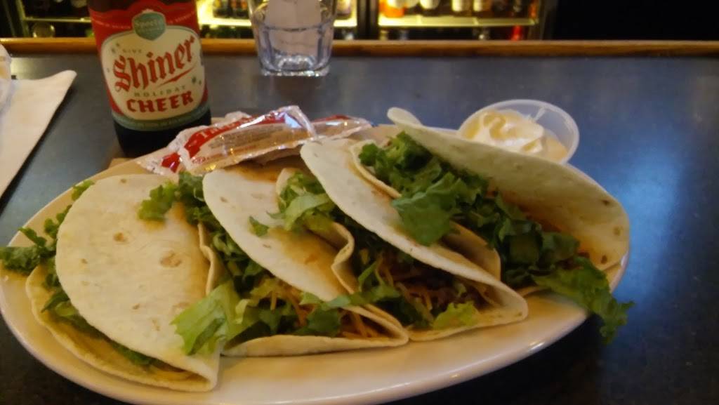 Teamz Restaurant & Bar | restaurant | 6611 Eastland Rd, Cleveland, OH 44130, USA | 4402437288 OR +1 440-243-7288