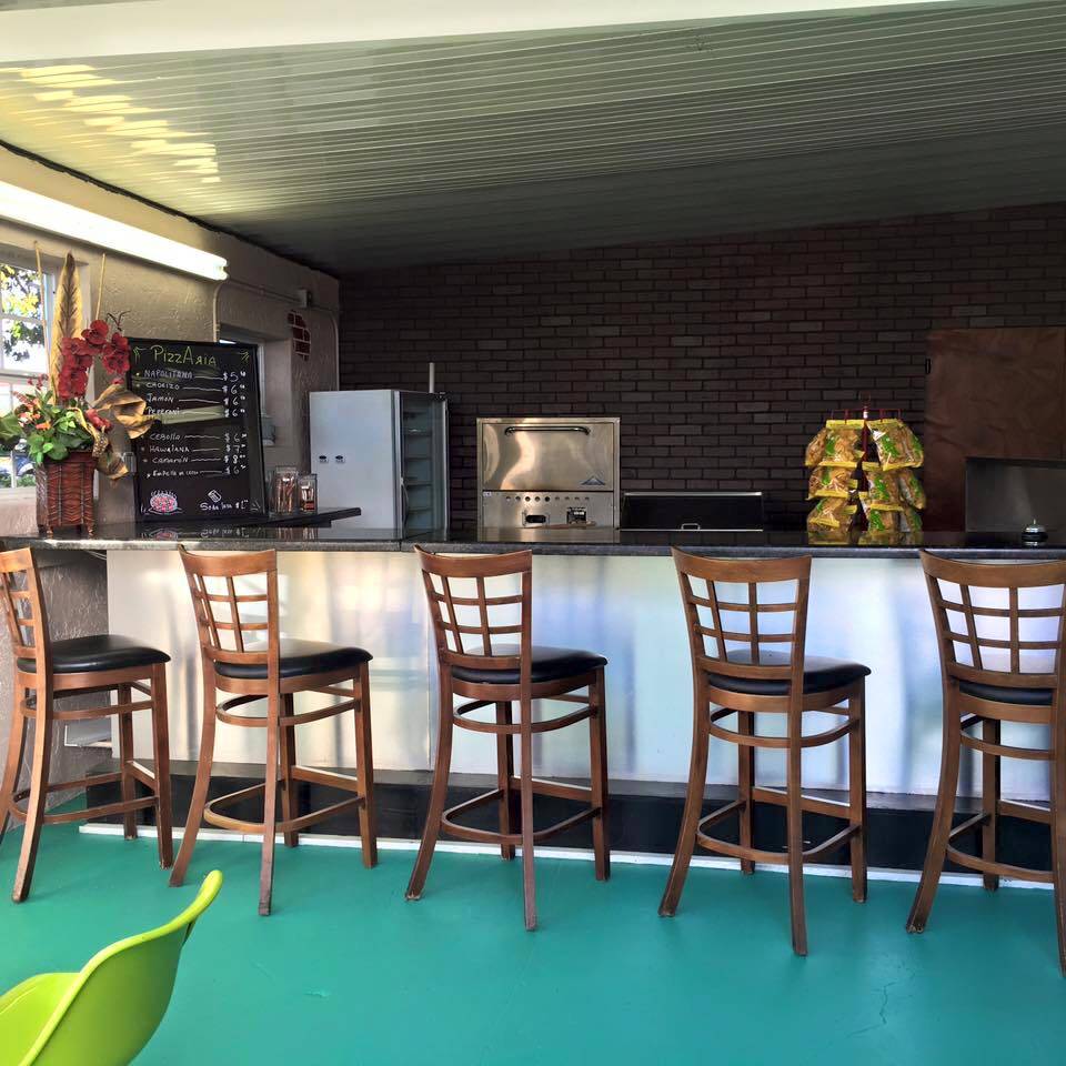 La Masrrikita Pizzeria | restaurant | 9101 W Okeechobee Rd, Hialeah Gardens, FL 33016, USA | 3058229281 OR +1 305-822-9281