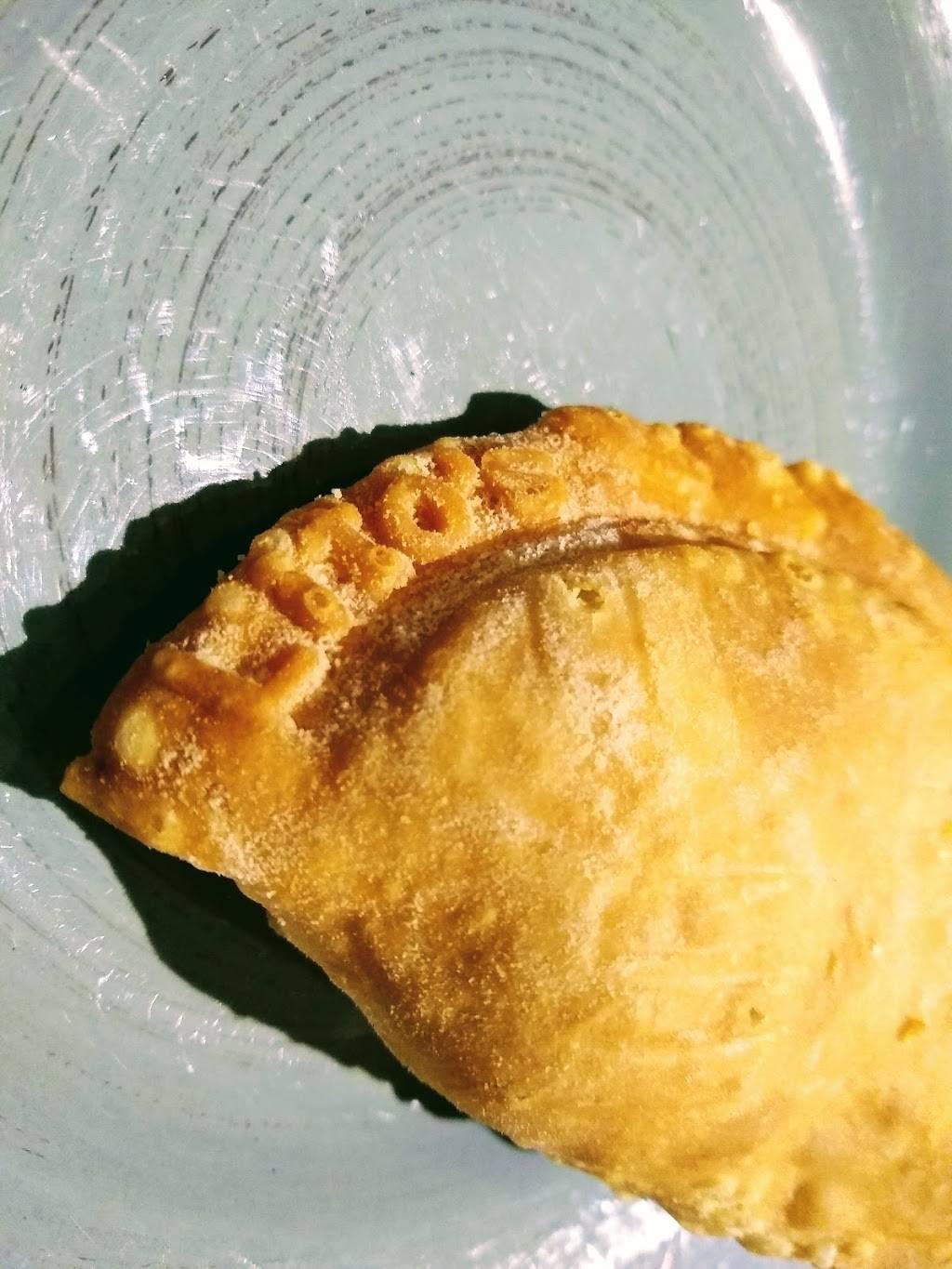 Litos Empanadas | restaurant | 2566 N Clark St, Chicago, IL 60614, USA | 7738571337 OR +1 773-857-1337