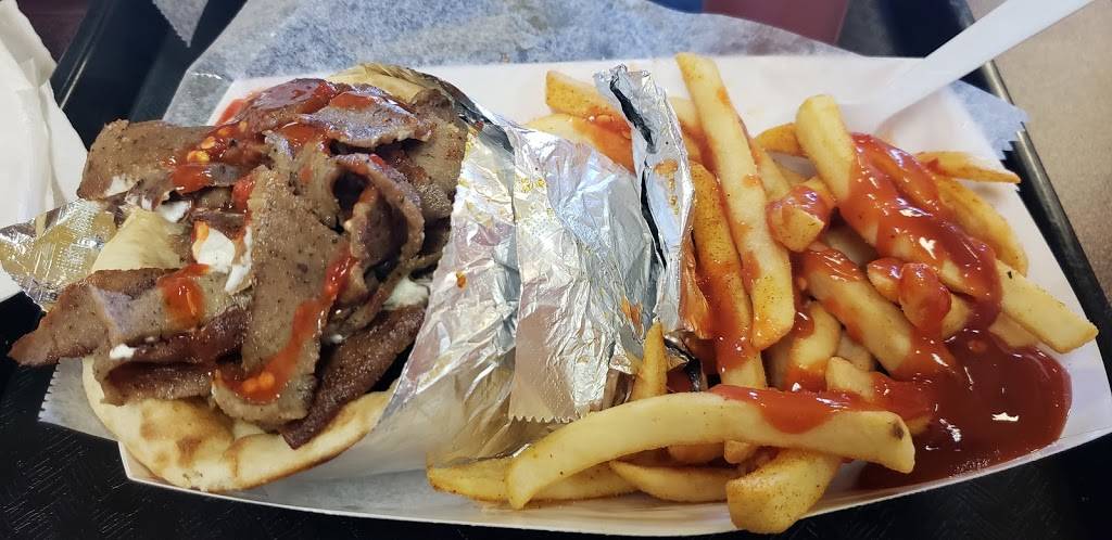 Loop Gyros | restaurant | 2558 Simpson Rd, Kissimmee, FL 34744, USA | 4079786621 OR +1 407-978-6621