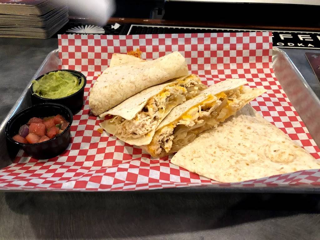 Milford Sports Pub & Grill | restaurant | 290 Old Gate Ln, Milford, CT 06460, USA | 2032522550 OR +1 203-252-2550