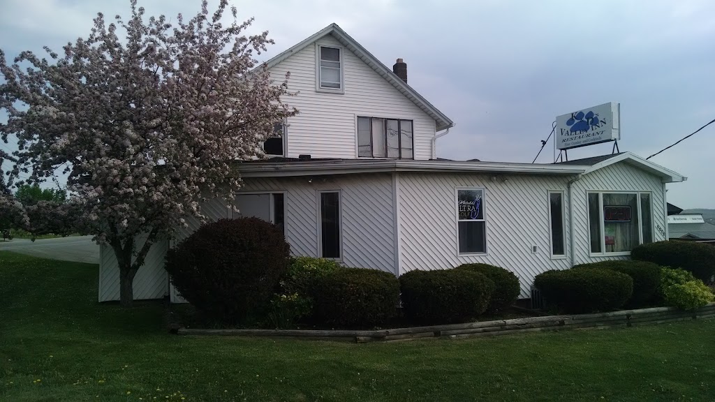 Valley Inn | restaurant | 8970 Main St, Honeoye, NY 14471, USA | 5852295400 OR +1 585-229-5400