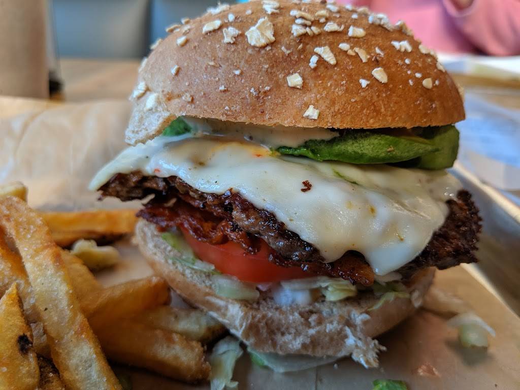 MOOYAH Burgers, Fries and Shakes | restaurant | 321 School St Suite 140, Mansfield, MA 02048, USA | 5086183095 OR +1 508-618-3095