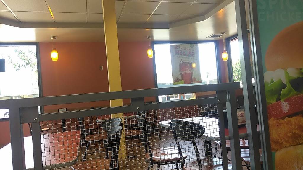 Jack in the Box | restaurant | 100 N Golden State Blvd, Turlock, CA 95380, USA | 2096696585 OR +1 209-669-6585