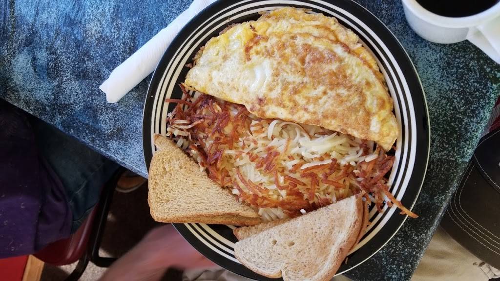 Grannys Griddle | restaurant | 5624 E Apple Ave, Muskegon, MI 49442, USA | 2315636742 OR +1 231-563-6742