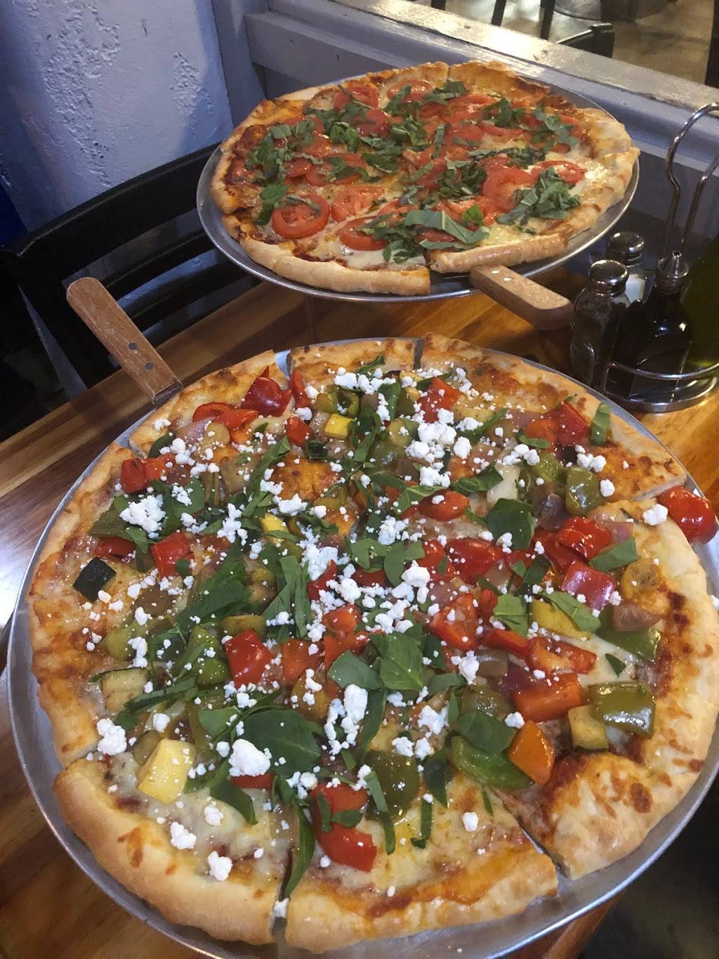 Fratellis Pizza & Brew | restaurant | 1559 Spinnaker Dr #100, Ventura, CA 93001, USA | 8056390866 OR +1 805-639-0866