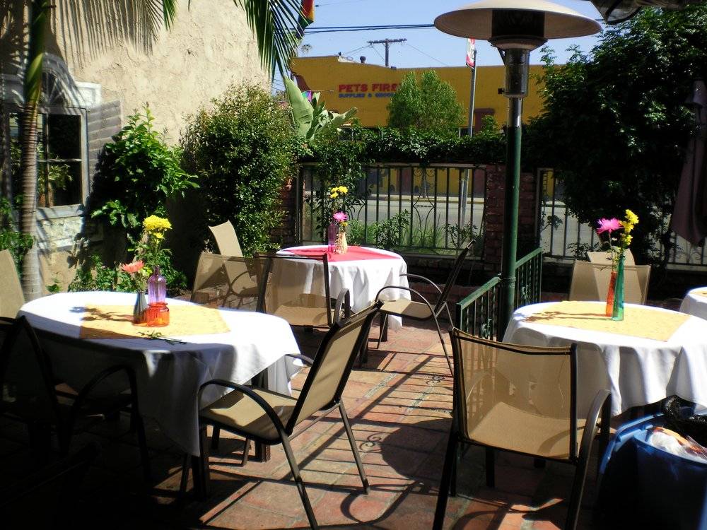 The Pizza Place & Garden Cafe | restaurant | 1431 E Broadway, Long Beach, CA 90802, USA | 5624326000 OR +1 562-432-6000