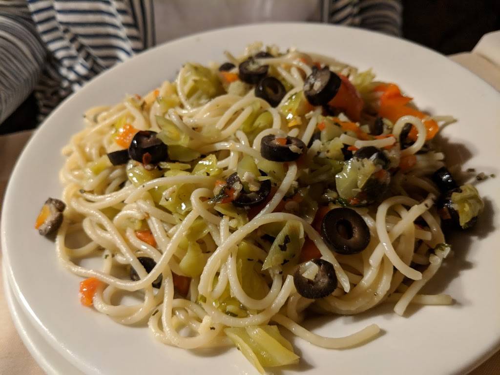 Sabatinos Italian Restaurant | restaurant | 901 Fawn St, Baltimore, MD 21202, USA | 4107272667 OR +1 410-727-2667