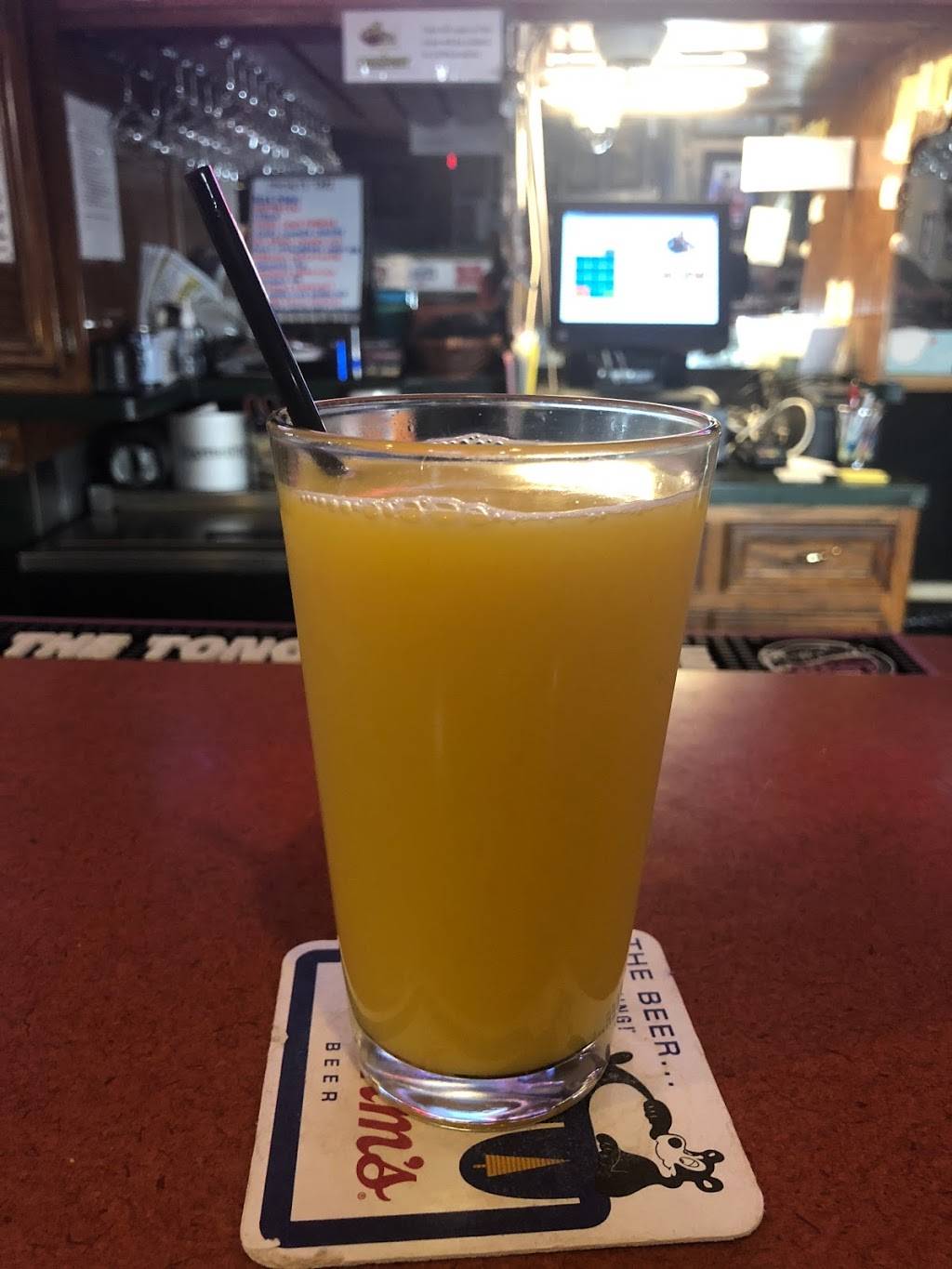 DJs Goalpost Sports Bar and Grill | restaurant | N81W15094 Appleton Ave, Menomonee Falls, WI 53051, USA | 2622551795 OR +1 262-255-1795