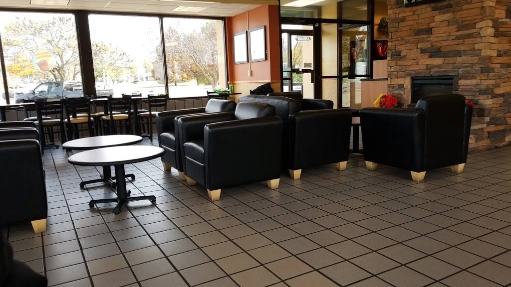 Subway | restaurant | 1201 W Main St, Carbondale, IL 62901, USA | 6185494020 OR +1 618-549-4020