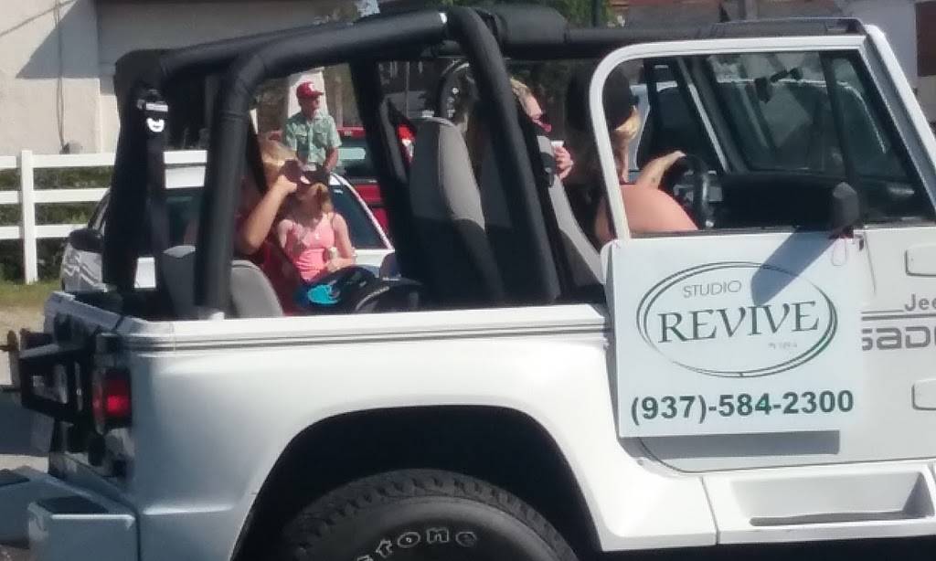 Subway Restaurants | restaurant | 31 E Washington St, Sabina, OH 45169, USA | 9375846000 OR +1 937-584-6000