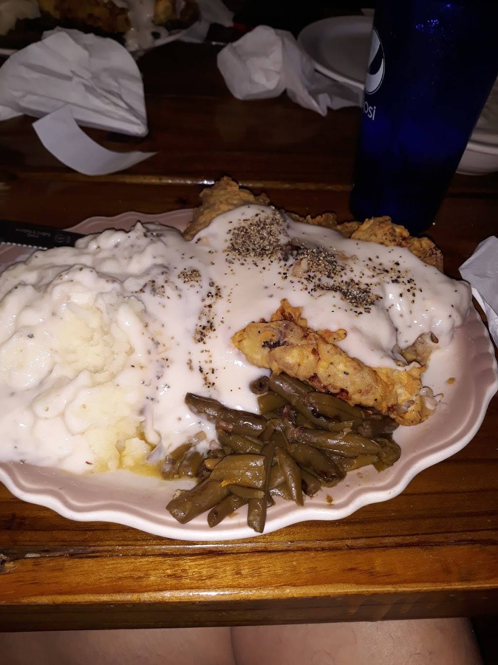 Robins Place | restaurant | 110 Main St, Stoutland, MO 65567, USA | 4172863222 OR +1 417-286-3222