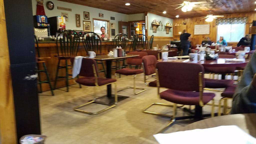 Hen House Cafe | restaurant | 1001 Carl Broggi Hwy, Lebanon, ME 04027, USA | 2073393044 OR +1 207-339-3044