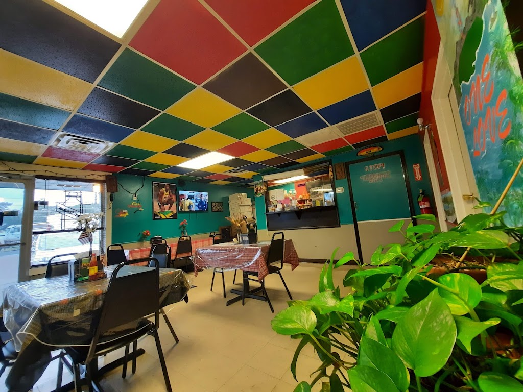 The Jamaican Spot | restaurant | 1507 S 5th St, Leesville, LA 71446, USA | 3372232828 OR +1 337-223-2828