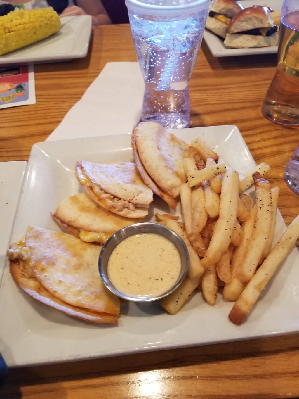 Chilis Grill & Bar | meal takeaway | 2599 Whiskey Rd, Aiken, SC 29803, USA | 8036488148 OR +1 803-648-8148