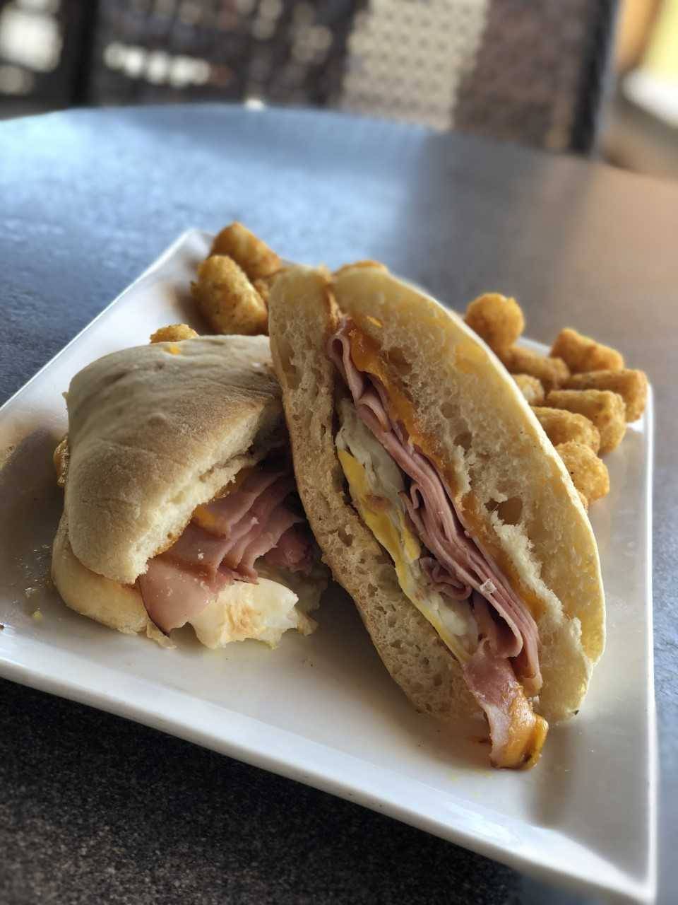 The Tipsy Coyote Bar & Grill | restaurant | 7077 E Bell Rd #110, Scottsdale, AZ 85254, USA | 4809228424 OR +1 480-922-8424