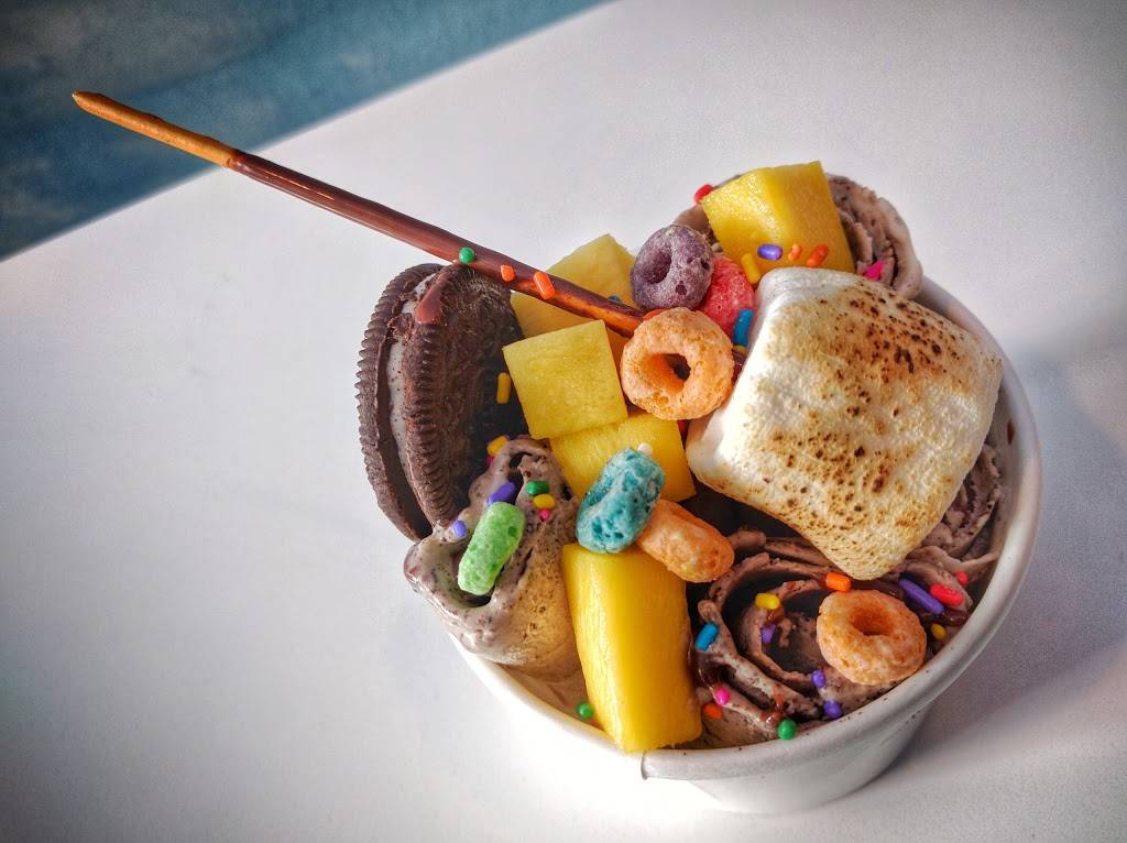 Aha Crepe | restaurant | 2435 N Clark St, Chicago, IL 60614, USA | 7738834766 OR +1 773-883-4766