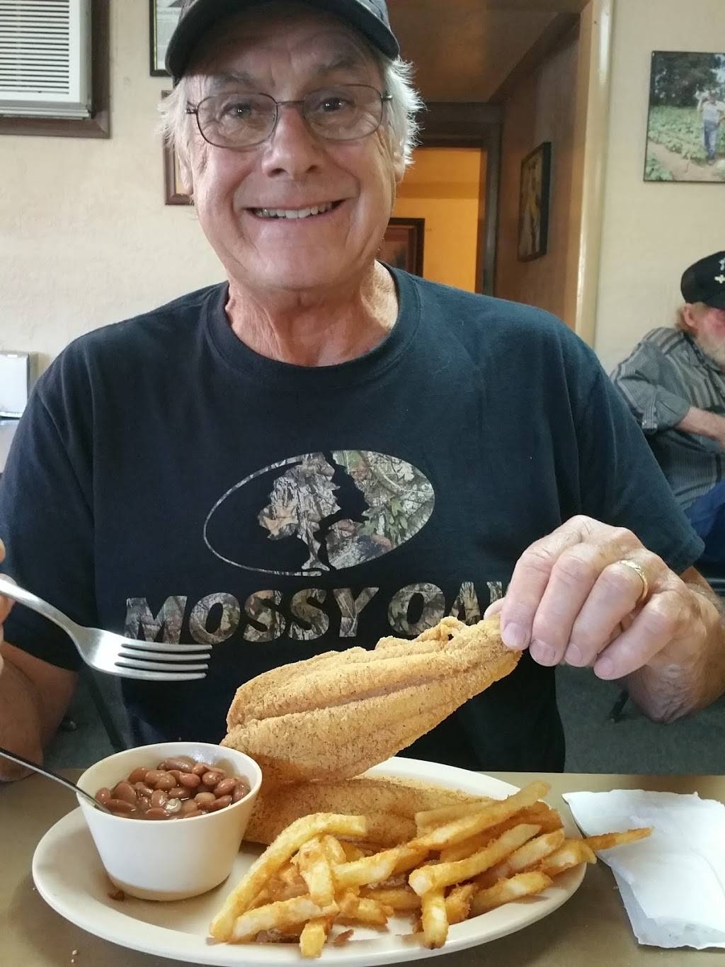 Janices Barbeque Pit | restaurant | 630 E Smith St, Stratford, OK 74872, USA | 5807593331 OR +1 580-759-3331