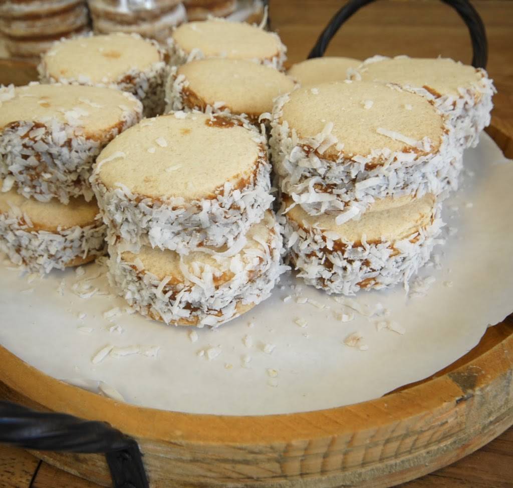 El Mercado - Market - Butcher - Empanadas | meal takeaway | 3767 N Southport Ave, Chicago, IL 60613, USA | 7734775020 OR +1 773-477-5020