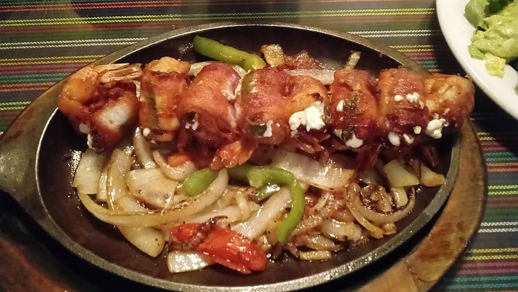 Los Agaves Mexican Restaurant | restaurant | 104 Kessler Ave, Schulenburg, TX 78956, USA | 9795055031 OR +1 979-505-5031