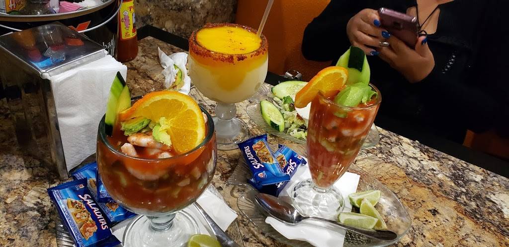 Las Playas Restaurant | restaurant | 16491 Valley Blvd, Fontana, CA 92335, USA | 9093507074 OR +1 909-350-7074