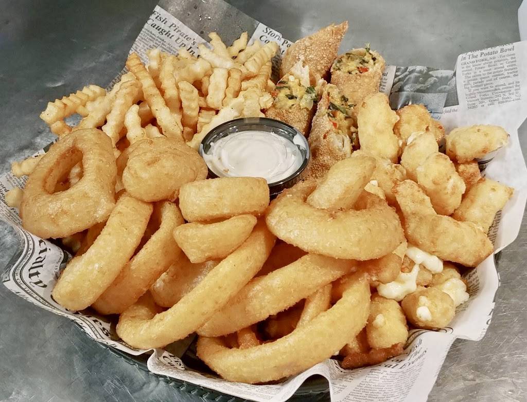 The Dog House | restaurant | 123 E Soo St, Parkers Prairie, MN 56361, USA | 2183382577 OR +1 218-338-2577