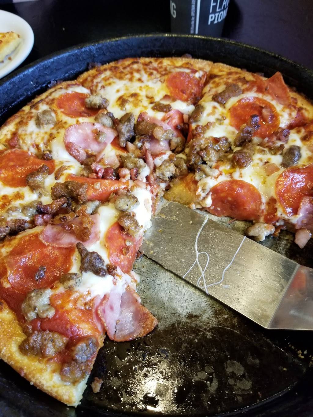 Pizza Hut | restaurant | 2082 Middle Country Rd, Centereach, NY 11720, USA | 6319813434 OR +1 631-981-3434