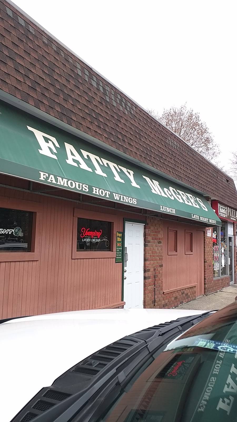Fatty McGees | restaurant | 138 Connetquot Ave, East Islip, NY 11730, USA | 6315819868 OR +1 631-581-9868