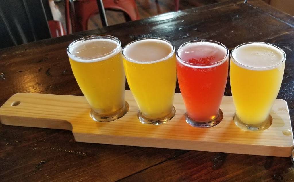 Rails & Ales | restaurant | 1210 6th St #2145, Leeds, AL 35094, USA | 2053520365 OR +1 205-352-0365