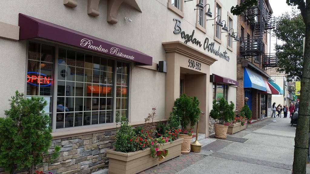 Piccolinos | restaurant | 552 Broadway, Bayonne, NJ 07002, USA | 2014368800 OR +1 201-436-8800