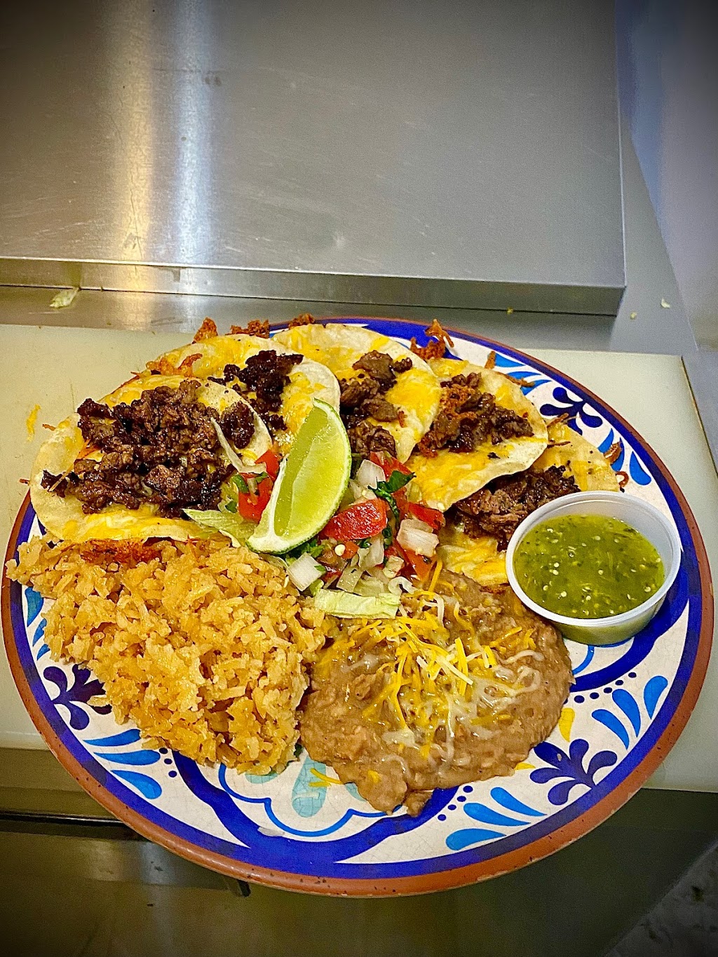 Anthonys Place Restaurant | restaurant | 104 W Fox St, Carlsbad, NM 88220, USA | 5752664126 OR +1 575-266-4126