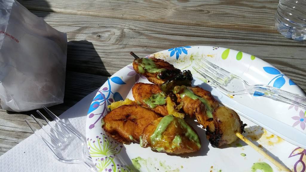 Lucias Latin Kitchen | restaurant | 109 Railroad St, Lee, MA 01238, USA | 4133945009 OR +1 413-394-5009