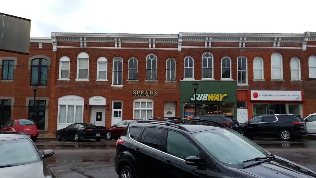 Subway | restaurant | 216 S Main St, Hillsboro, IL 62049, USA | 2175325942 OR +1 217-532-5942