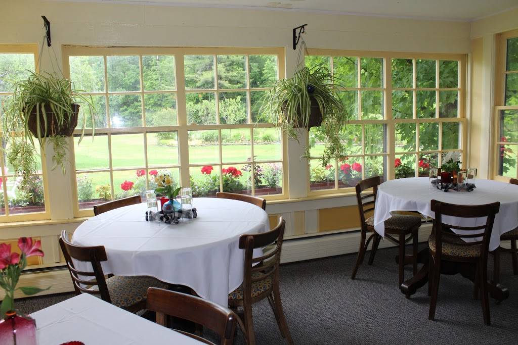Stone Hearth Inn & Tavern | restaurant | 698 VT-11, Chester, VT 05143, USA | 8028752525 OR +1 802-875-2525