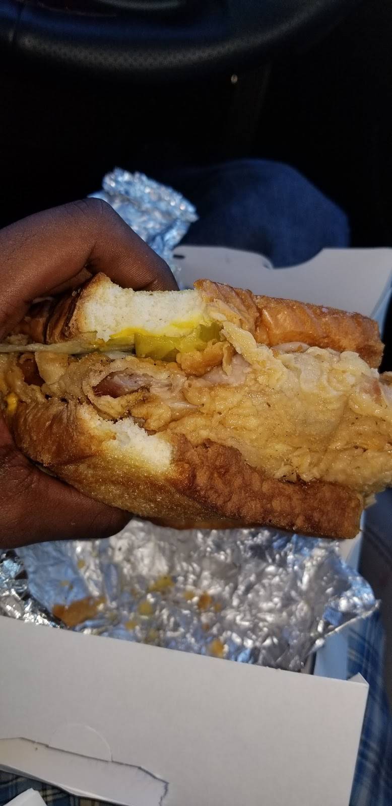 Fayes Place | restaurant | 1718 S Ewing Ave, Dallas, TX 75216, USA | 4698349952 OR +1 469-834-9952