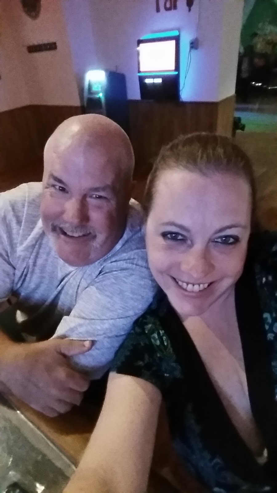 Caps Tap | restaurant | 118 Pine St, Sheboygan Falls, WI 53085, USA | 9202342234 OR +1 920-234-2234